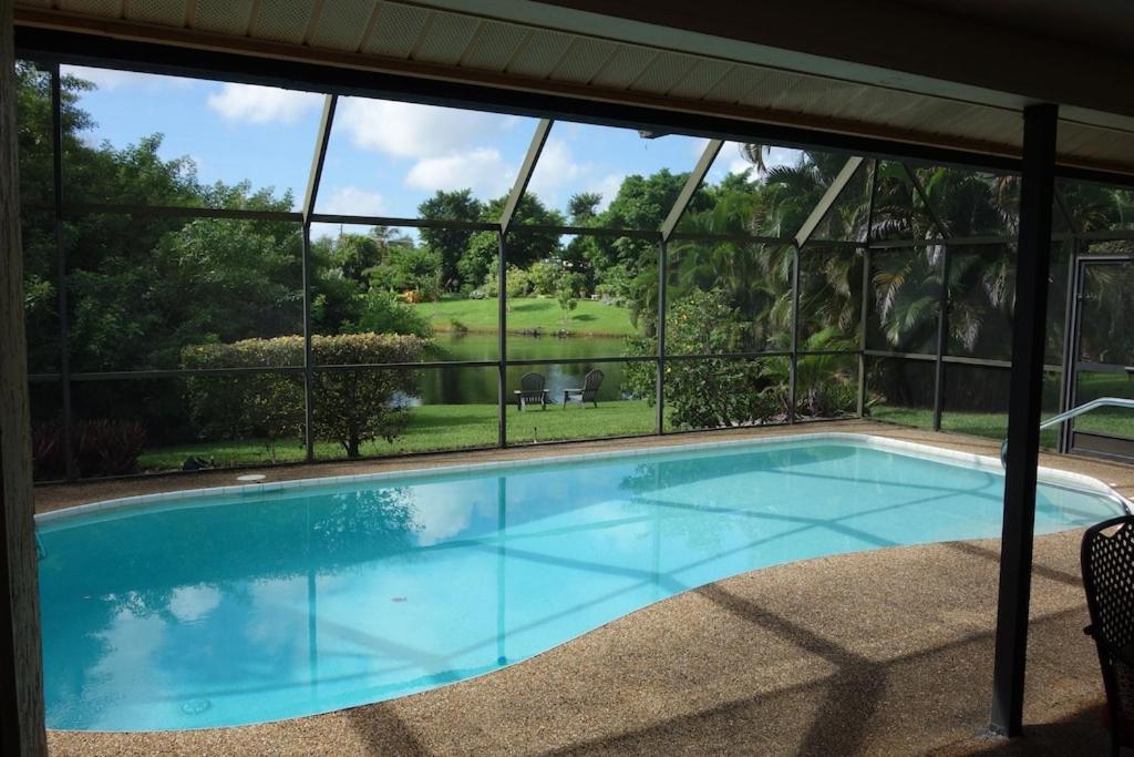 Pool Home With A New Sparkling Pool, Close To Beach, Lovely Lake View North Naples Buitenkant foto