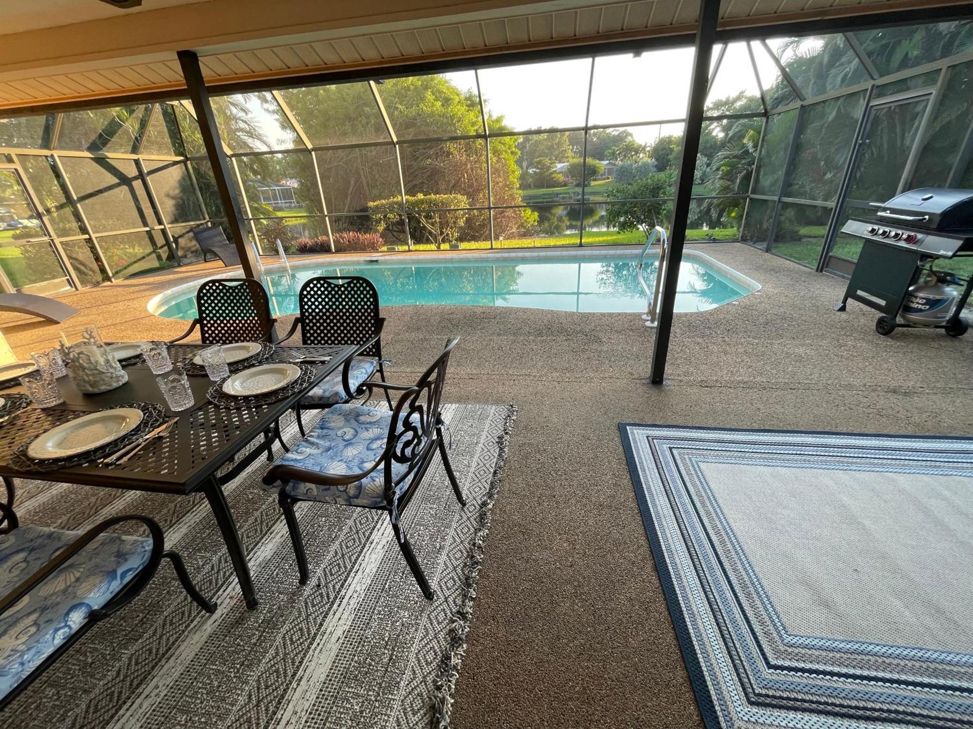 Pool Home With A New Sparkling Pool, Close To Beach, Lovely Lake View North Naples Buitenkant foto