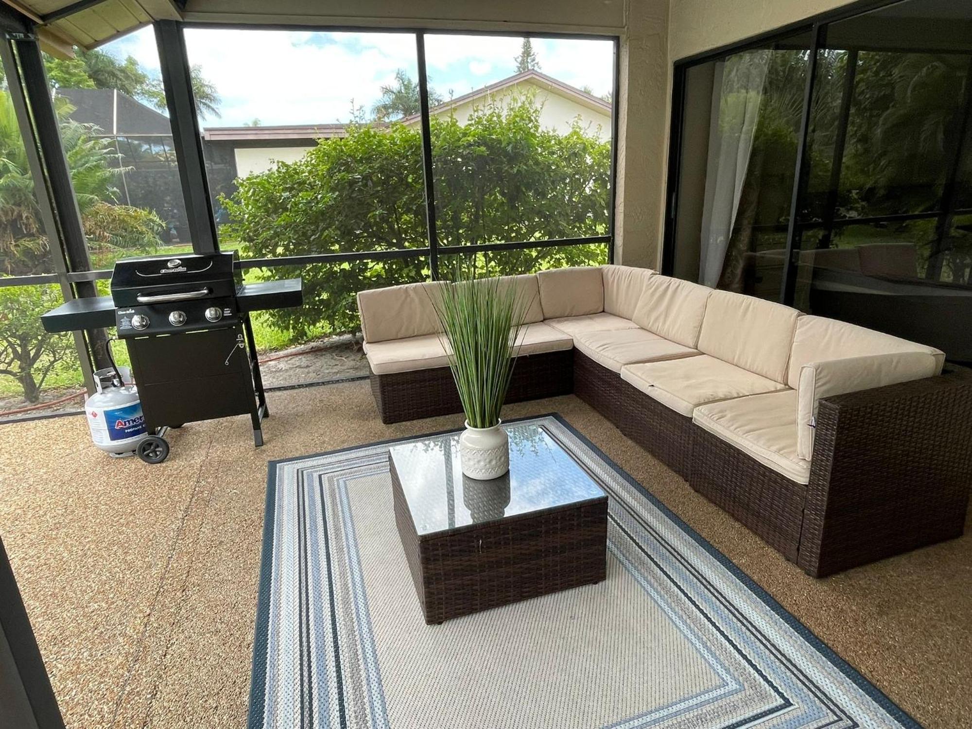 Pool Home With A New Sparkling Pool, Close To Beach, Lovely Lake View North Naples Buitenkant foto